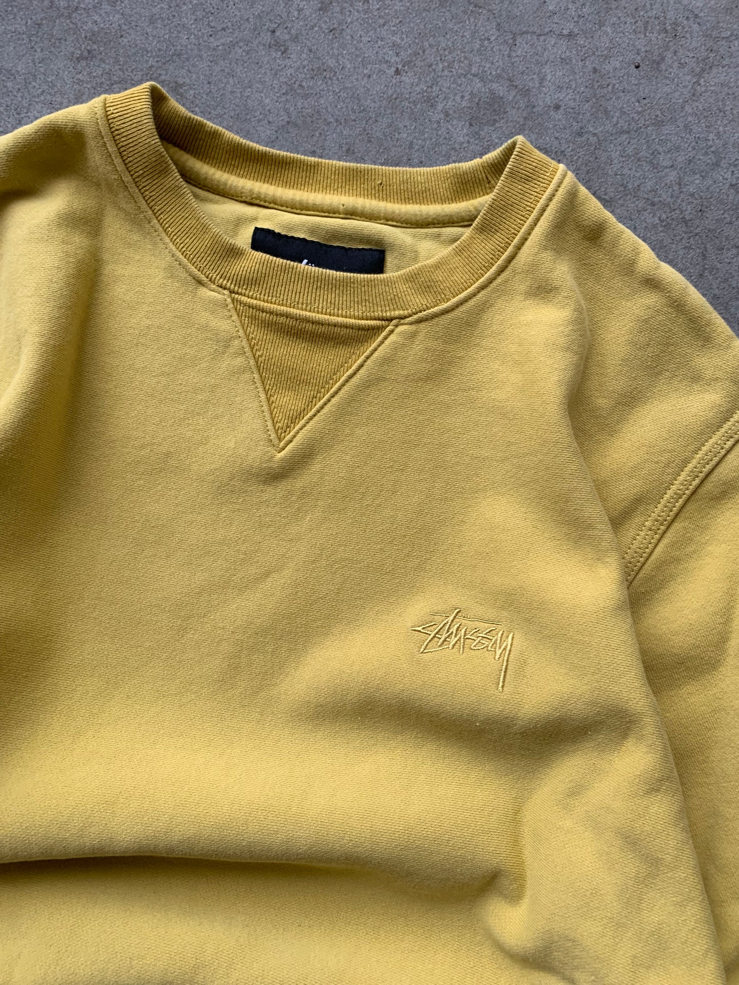 (M) Stussy Banana Yellow Crewneck