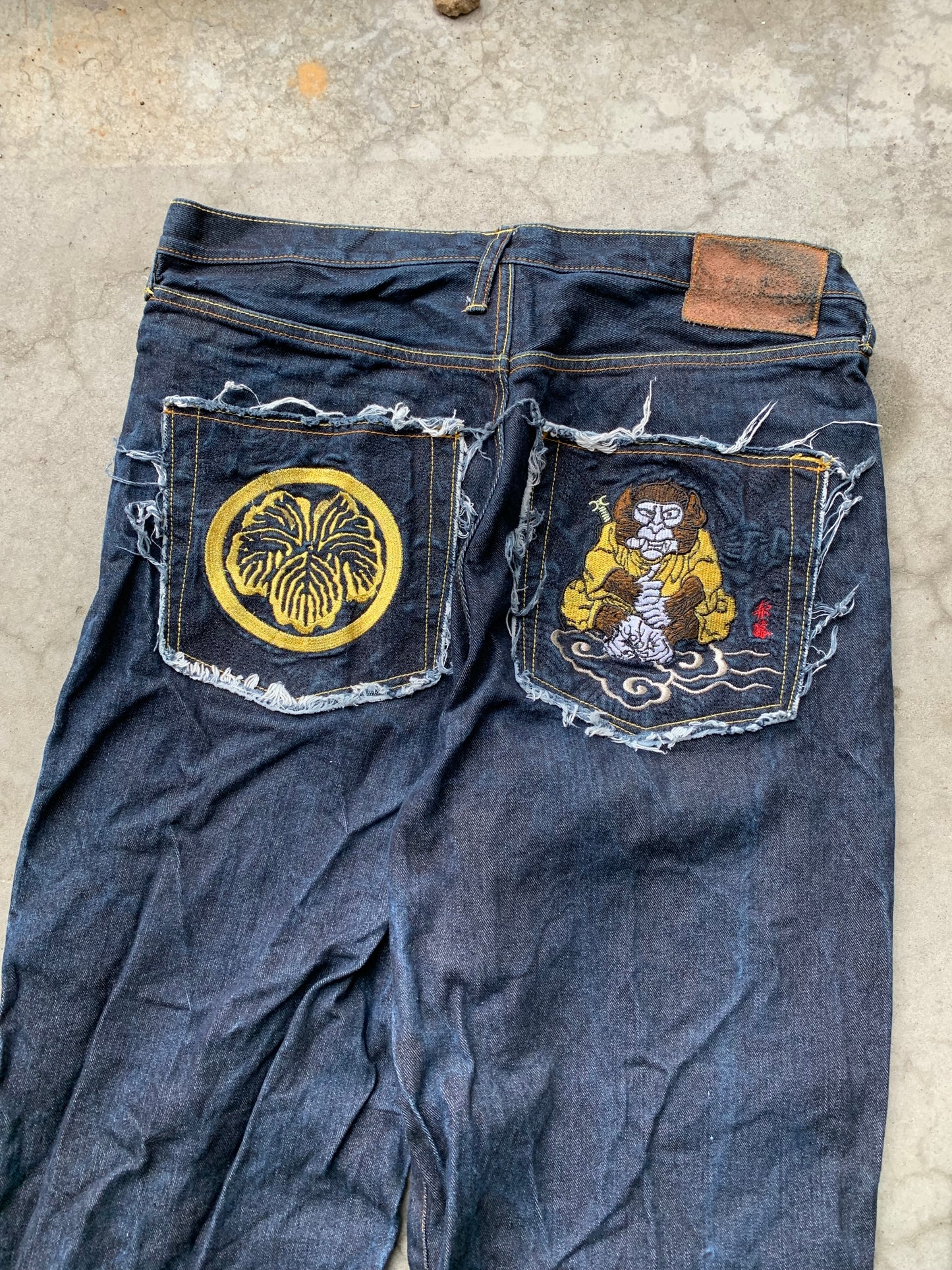 (36”) RMC Baggy Y2K Denim Jeans