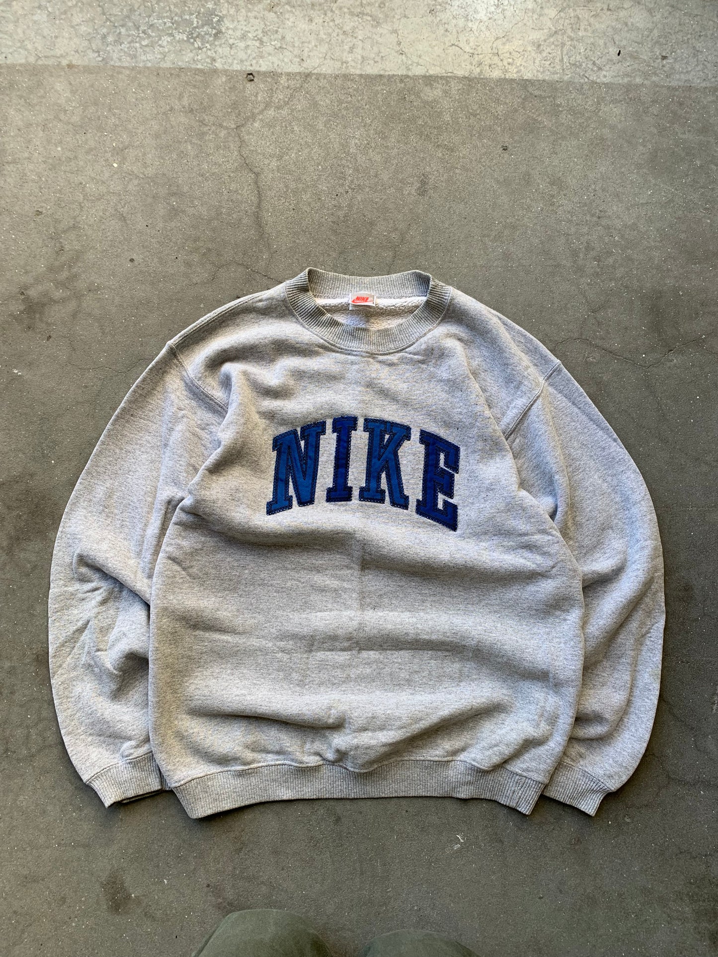 (S/M) 80’s Nike Script / Swoosh Crewneck