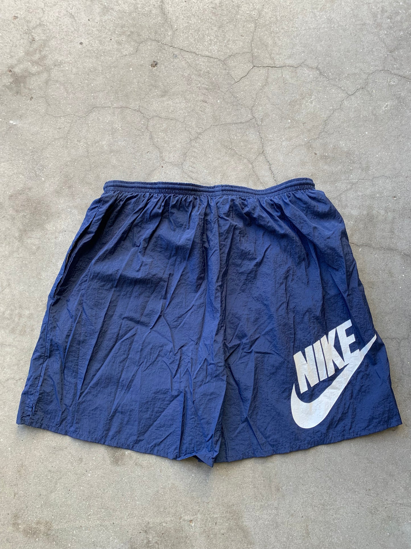 (XL) 90’s Navy Nike Windbreaker Shorts