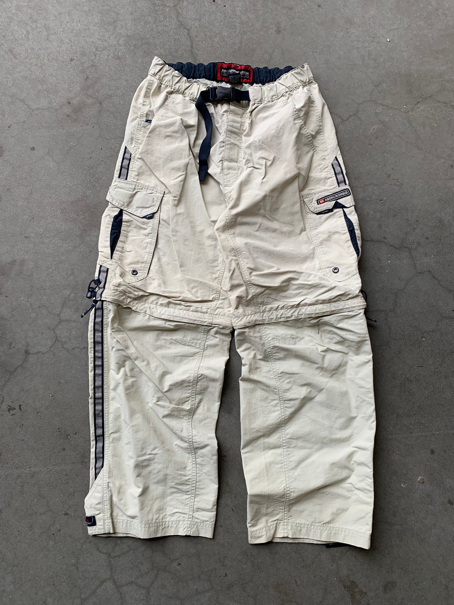 (30”)  Vintage Abercrombie Parachute Pants