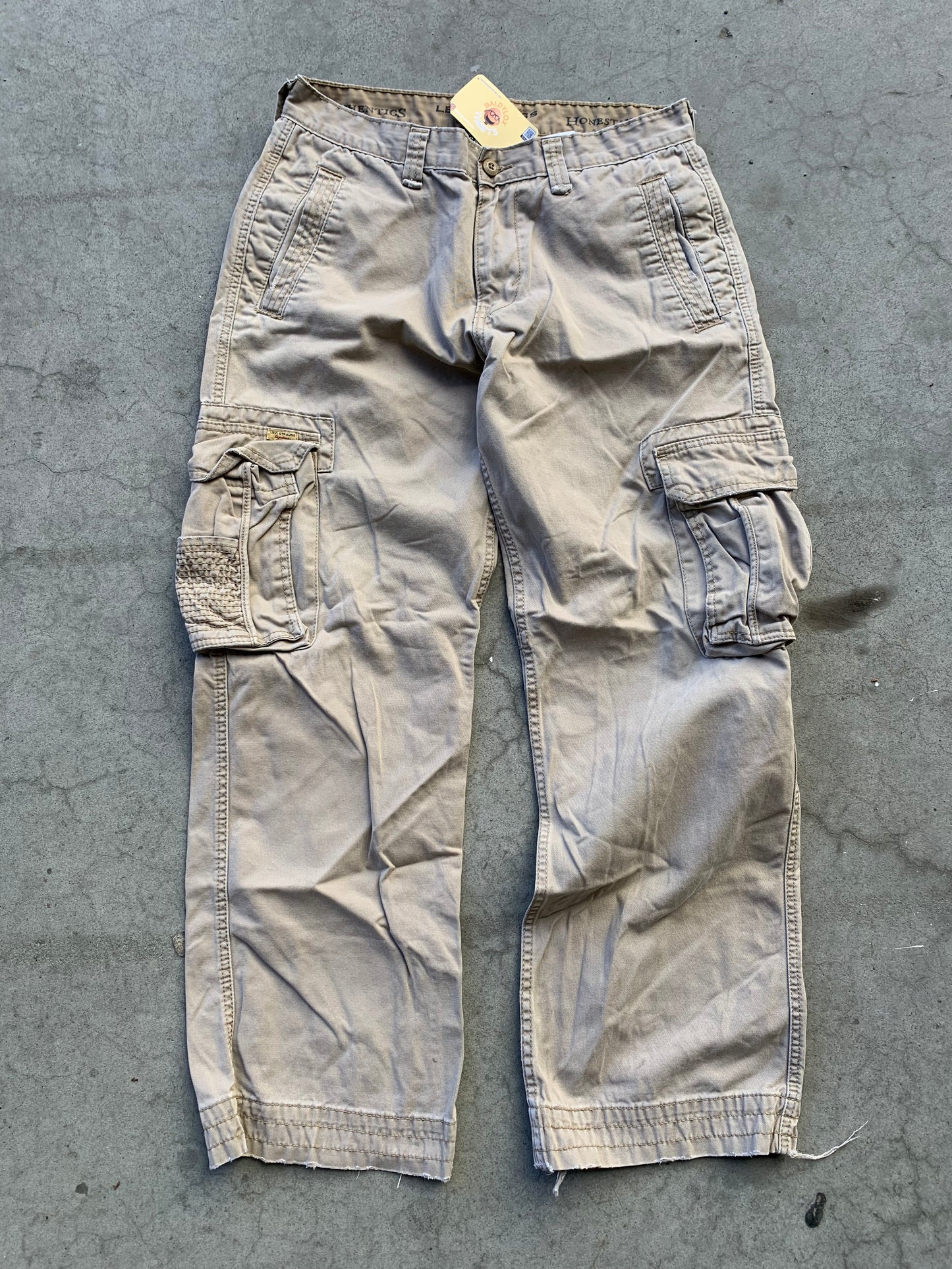 (32”) Levi Utility Cargo Pants