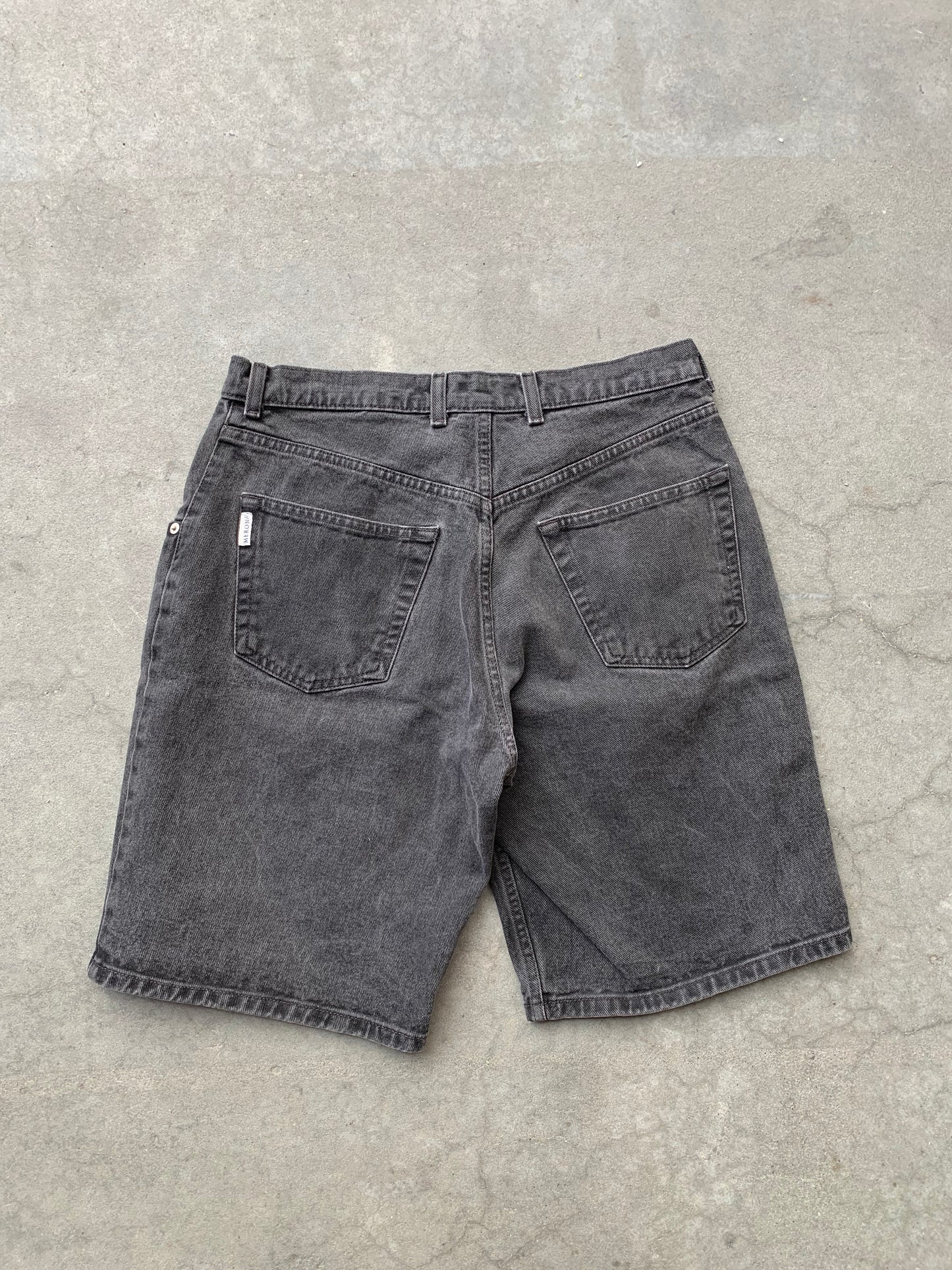 (32”) Vintage Sunfaded Black Jorts