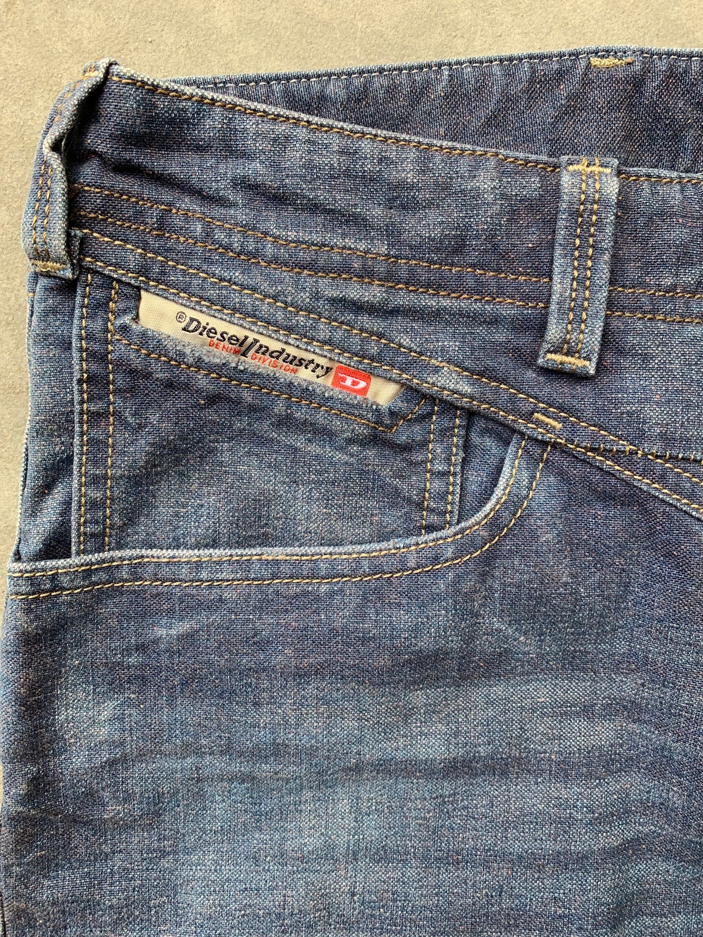 (28”) Y2K Diesel Sunfaded Raw Denim