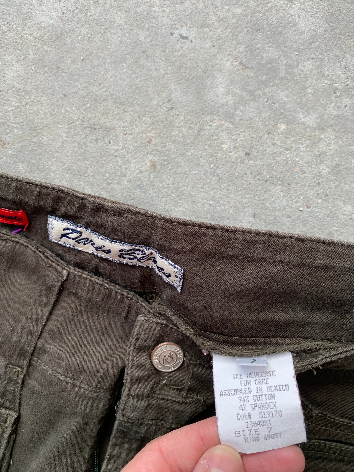 (28”) Early 00’s Paris Blues Multipocket Flares