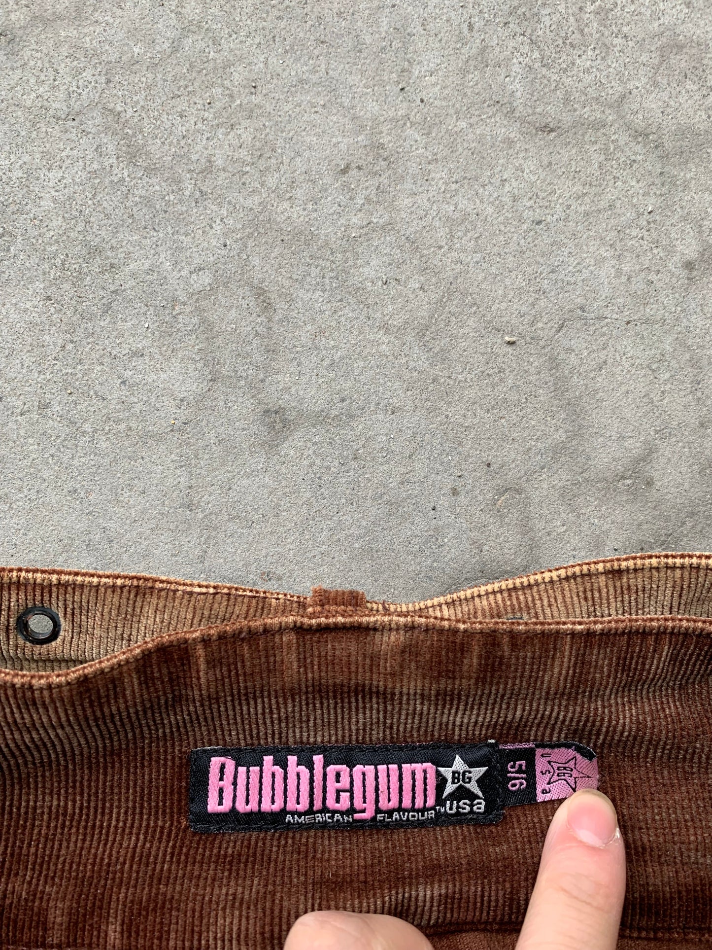 (32”) Y2K Bubble Gum Corduroy Flares