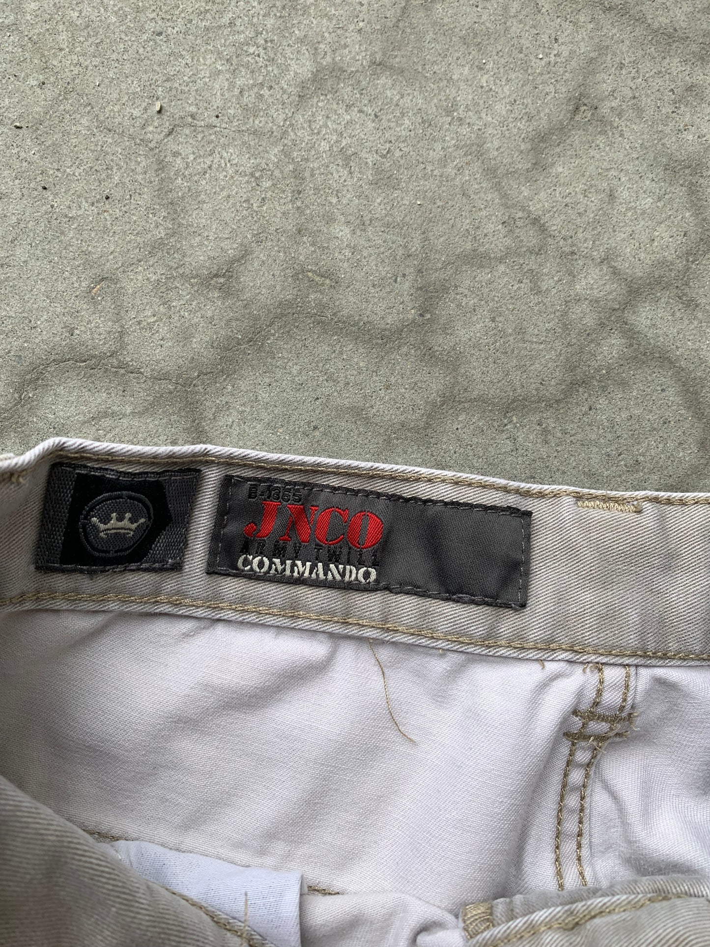 (28”) Vintage 3D Pocket JNCO Cargos