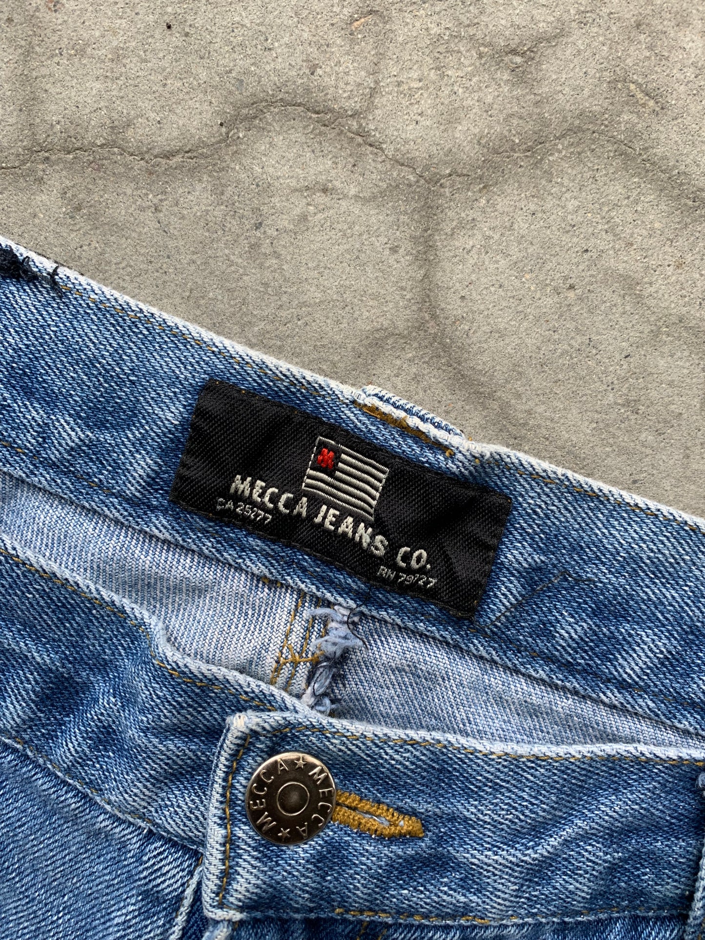 (34”) Sunfaded Y2K Mecca Carpenter Jeans