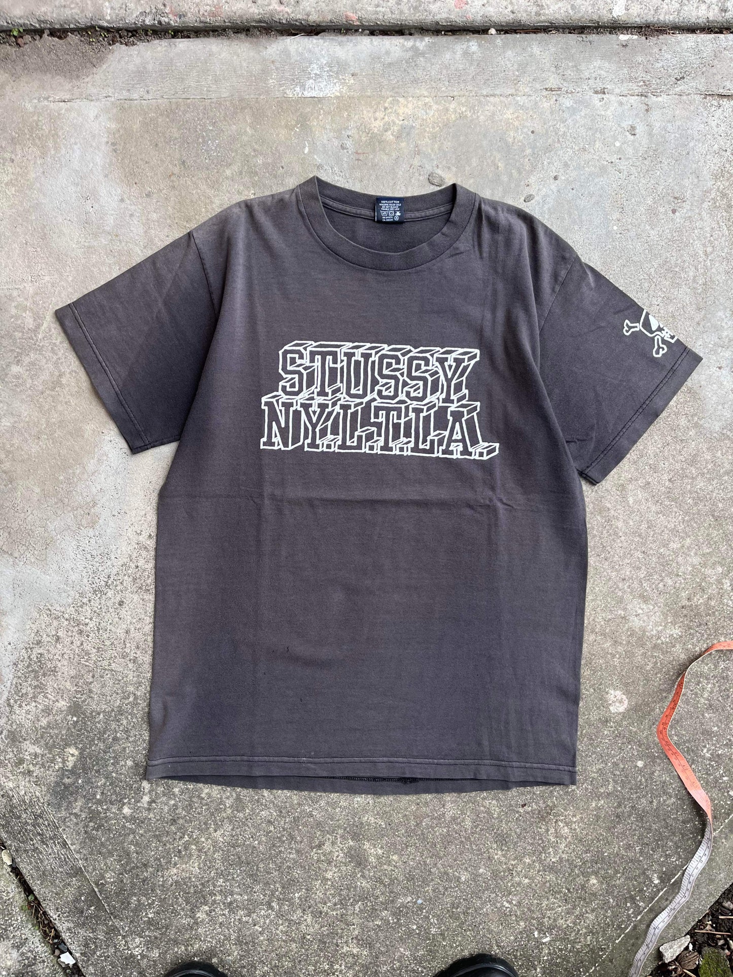 (M/L) 90’s Stussy NYTLA Black Tee