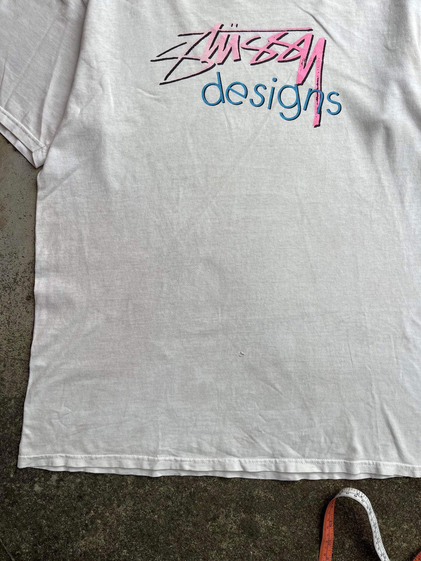 (L/XL) Early 00’s Stussy Designs Tee