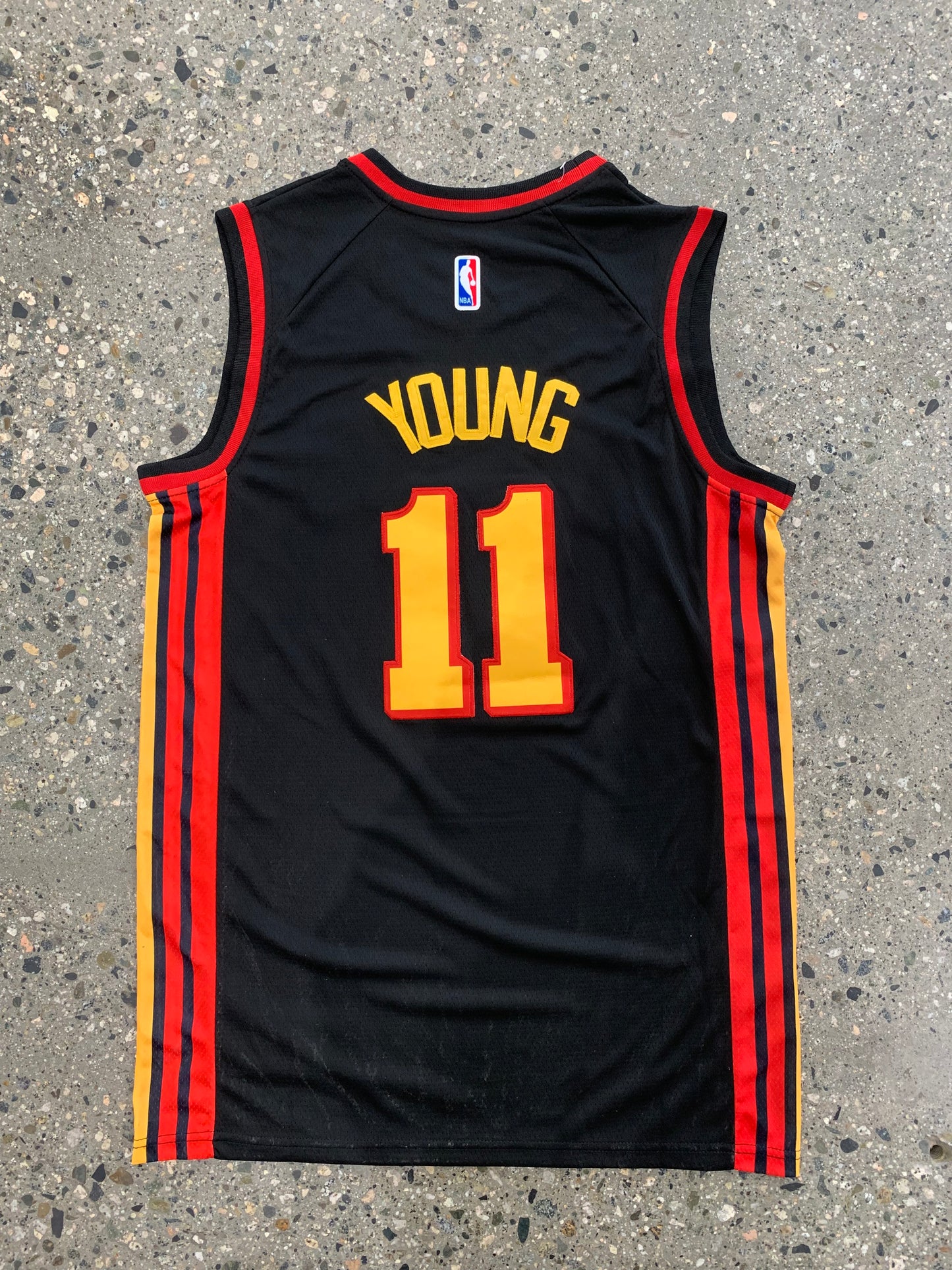 (XL) BNWT Souvenir Atlanta Hawks NBA Jersey