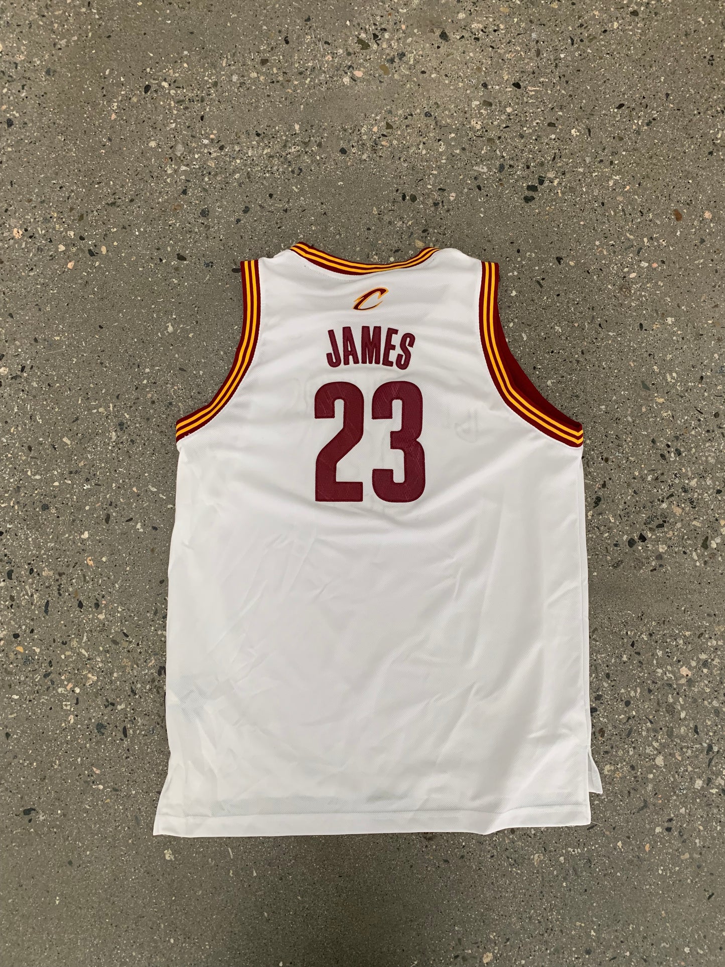 (M) Adidas Cleveland Cavs NBA LeBron James Jersey