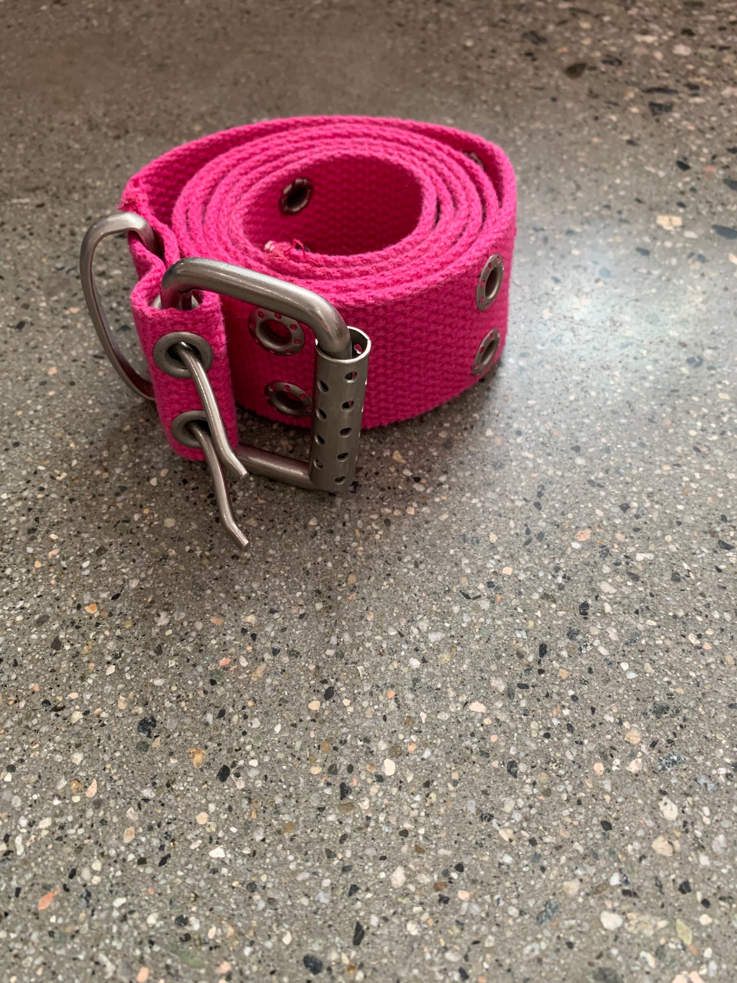 (OS) Y2K Fuschia Messenger Belt