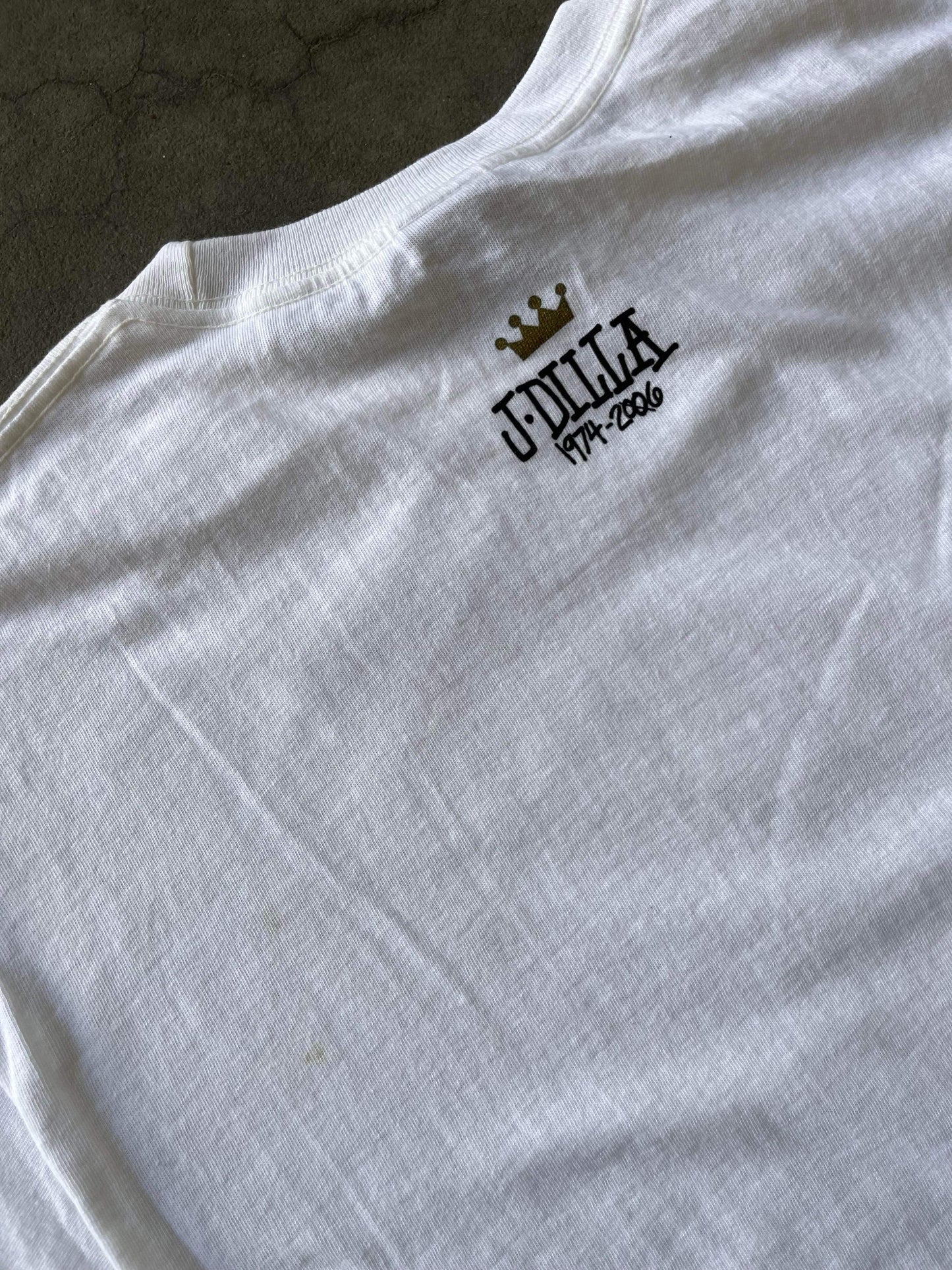 (XL/2X) 00’s Stussy JDilla Tee