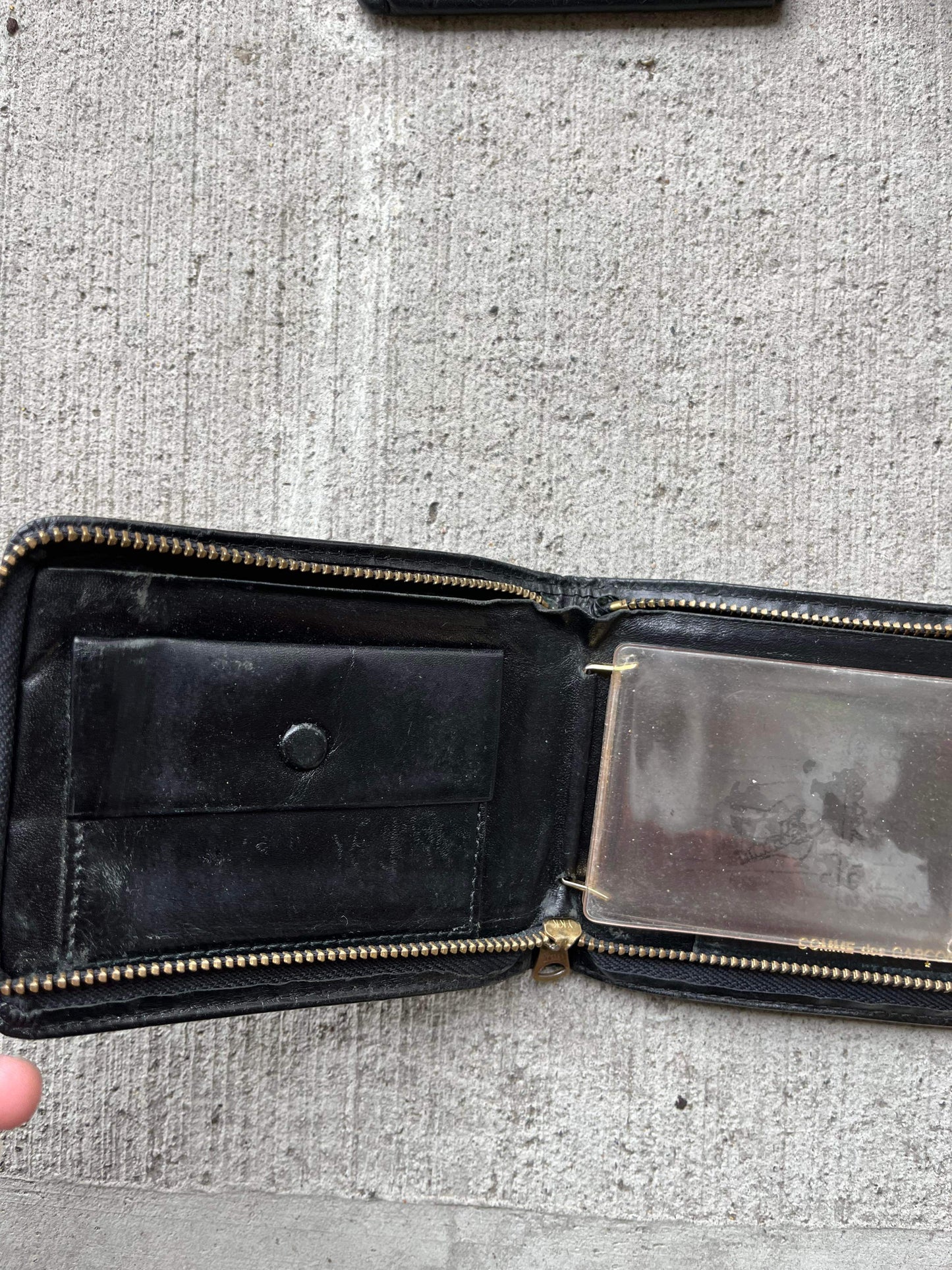 (OSFA) CDG Authentic Wallet