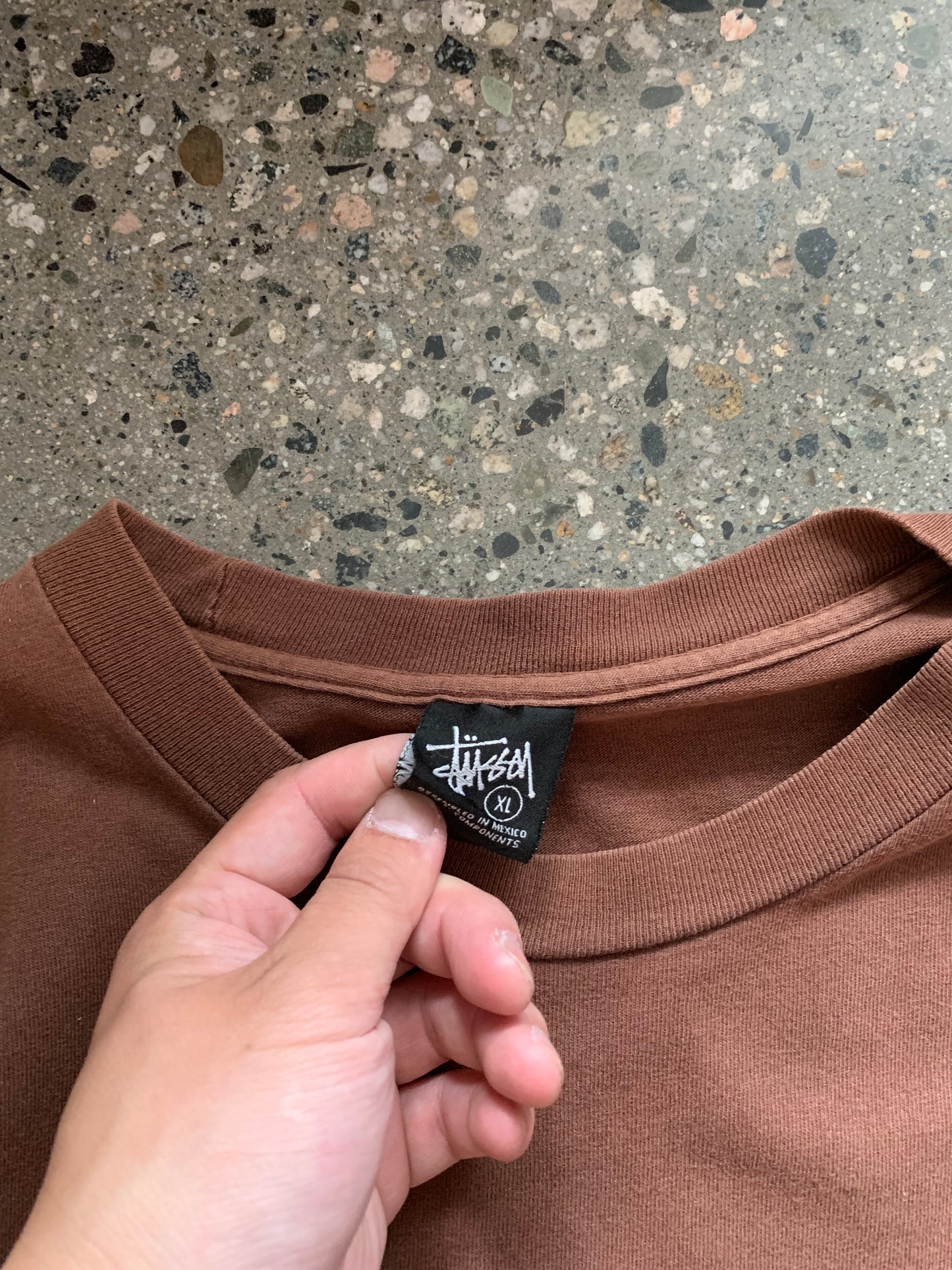 (XL/2X) 2000s Stussy Distressed Brown Tee