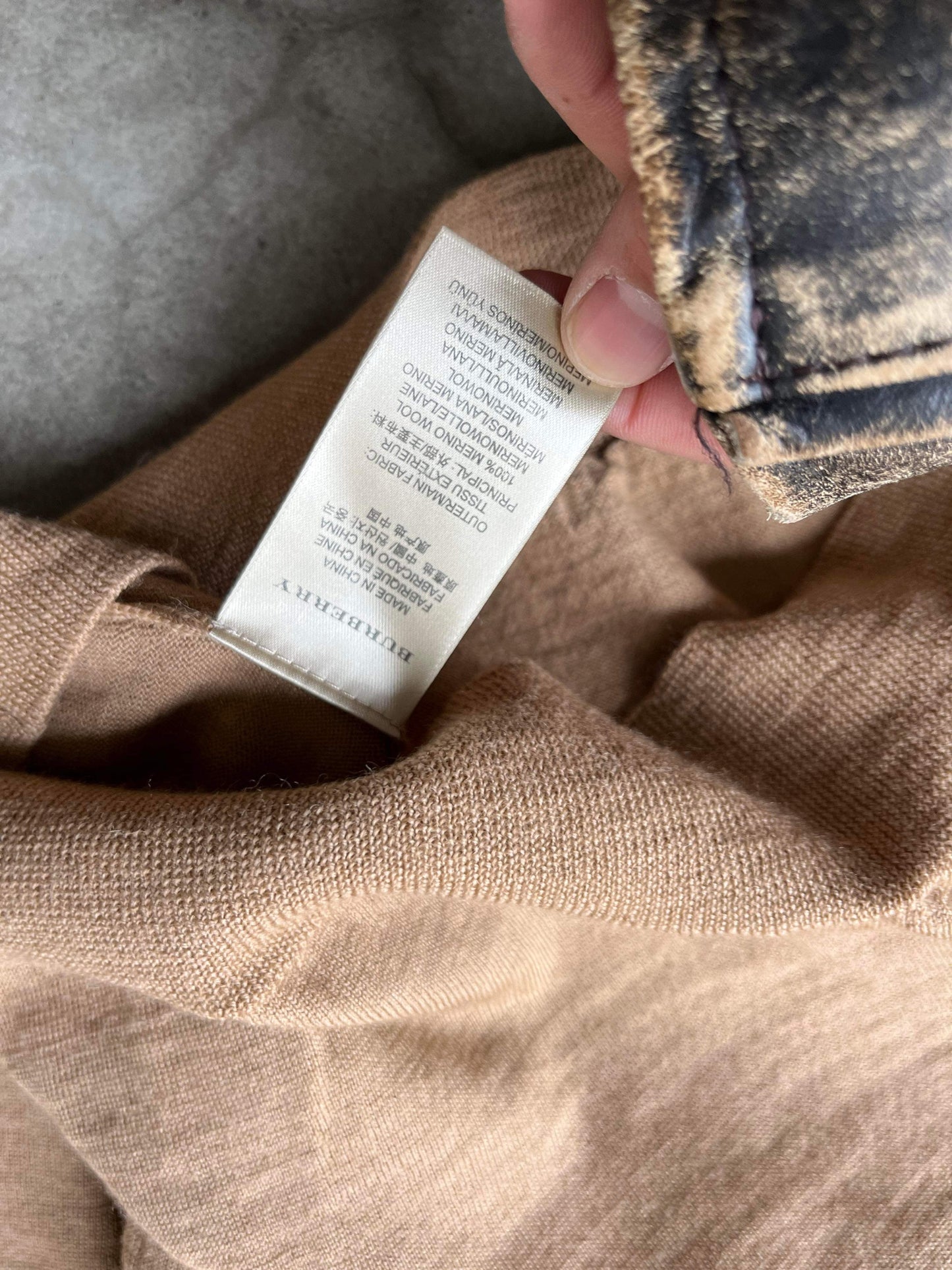 (S) Burberry Merino Wool Cafe Color Knit