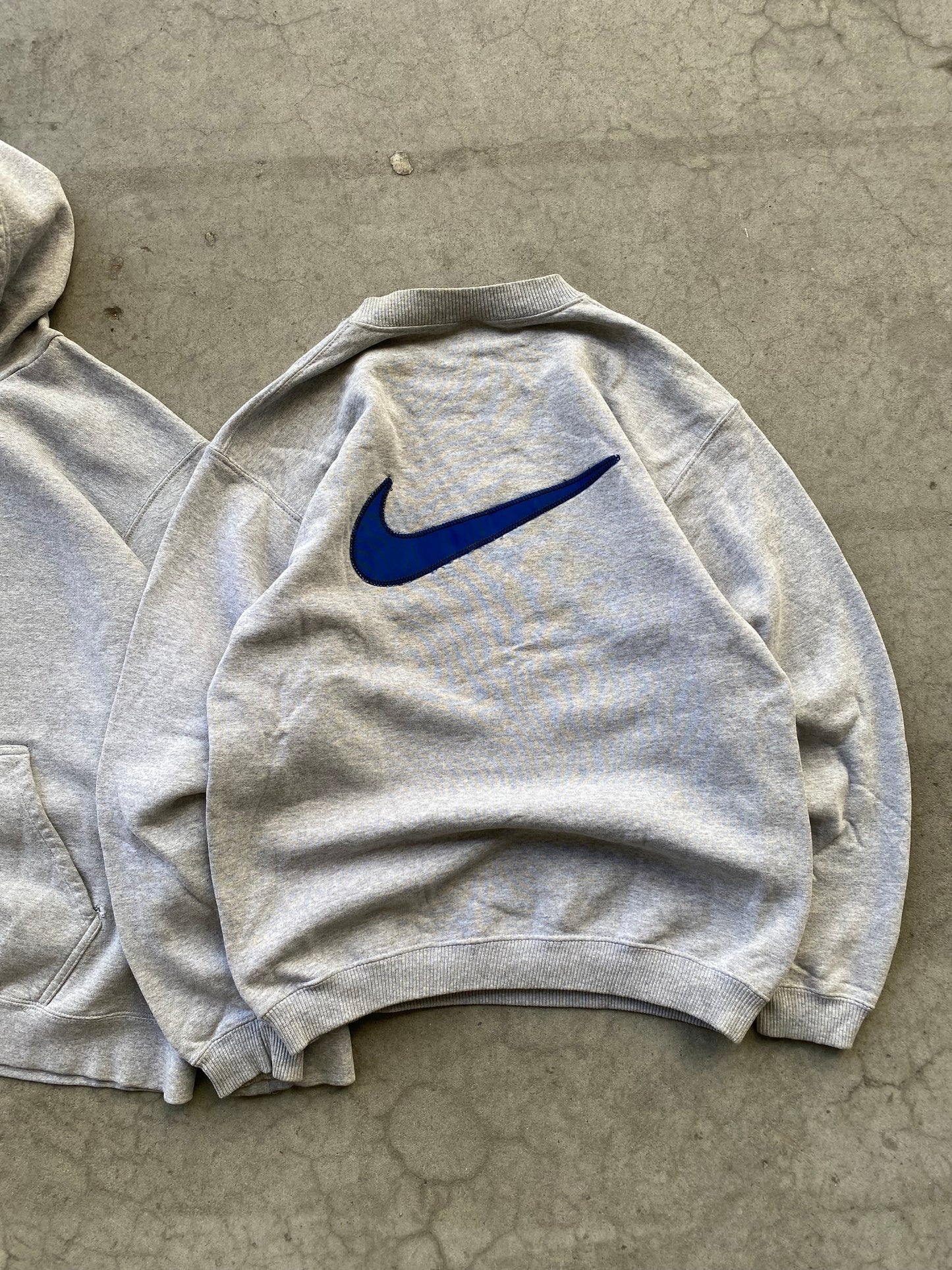 (S/M) 80’s Nike Script / Swoosh Crewneck