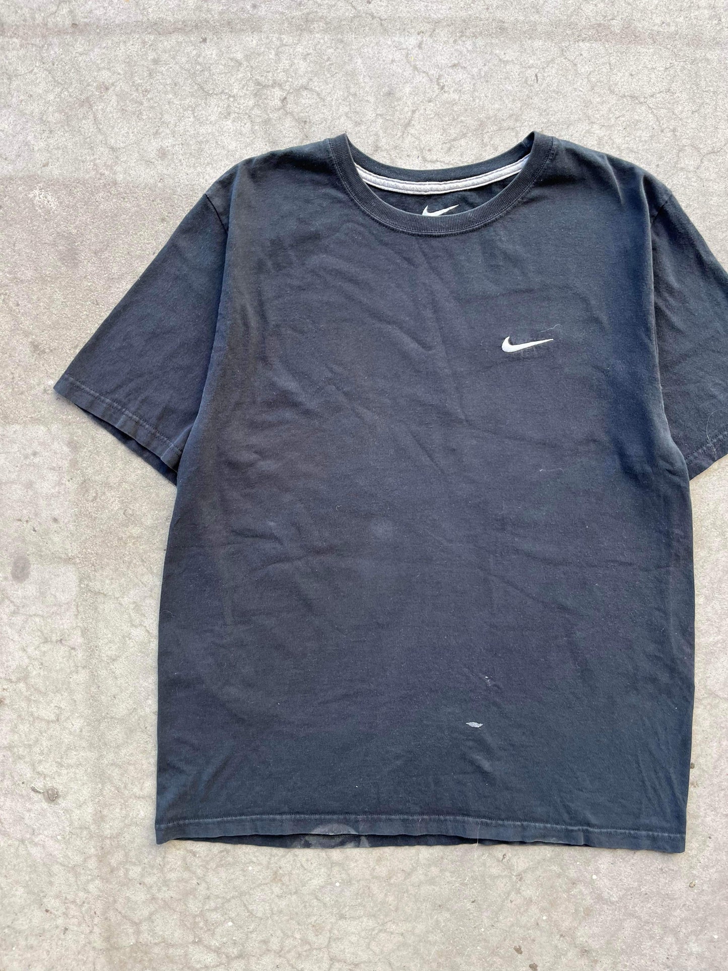 (L/XL) Nike Swoosh Tee