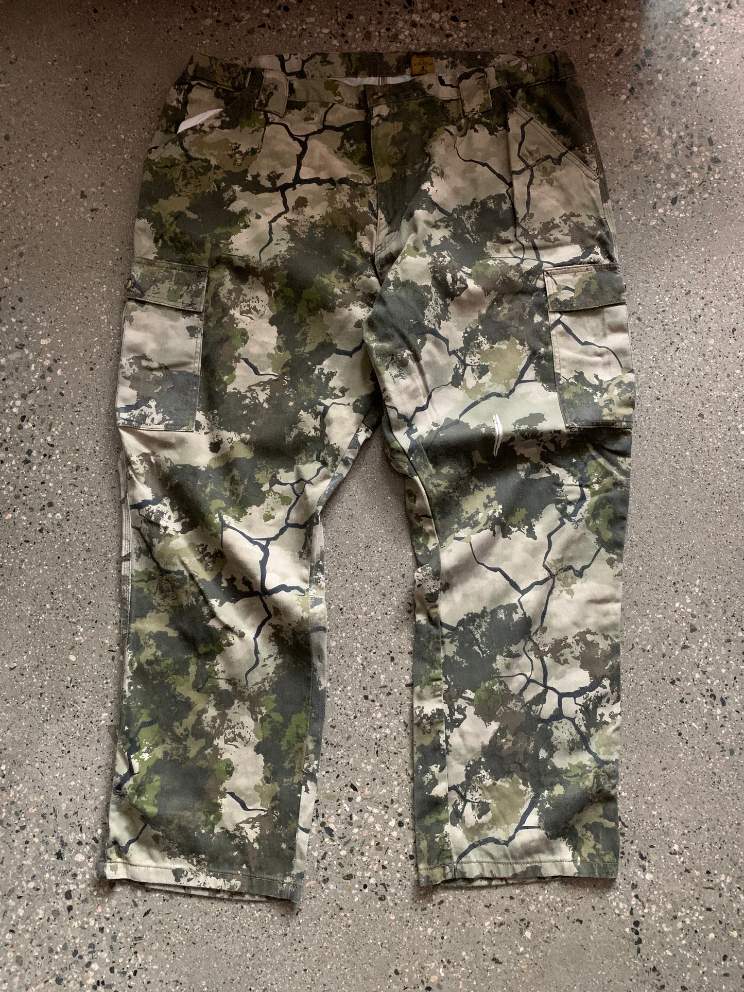 (44”) Real Tree Baggy Pants