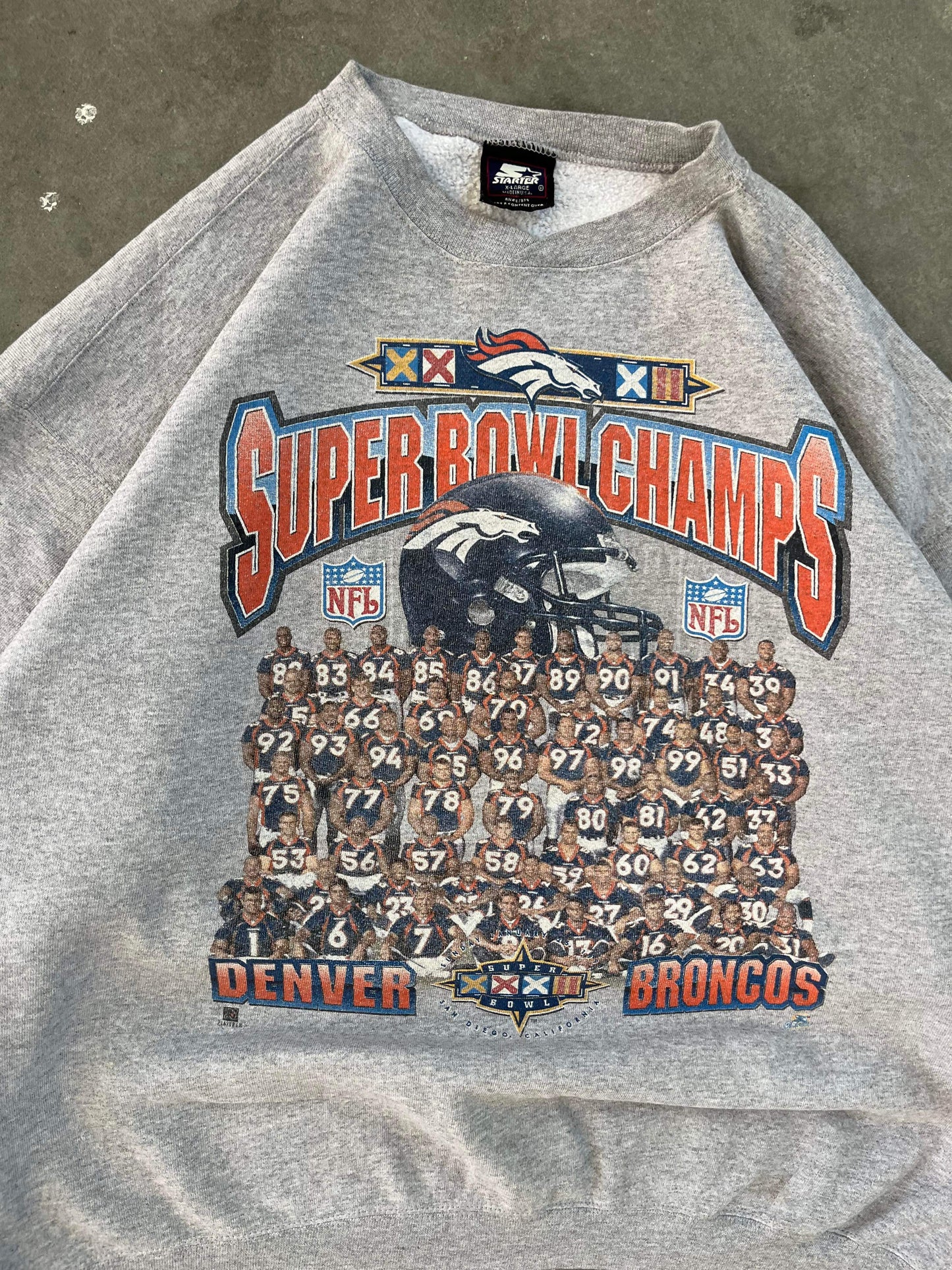 (XL) 90’s Denver Broncos Superbowl Champs Crewneck