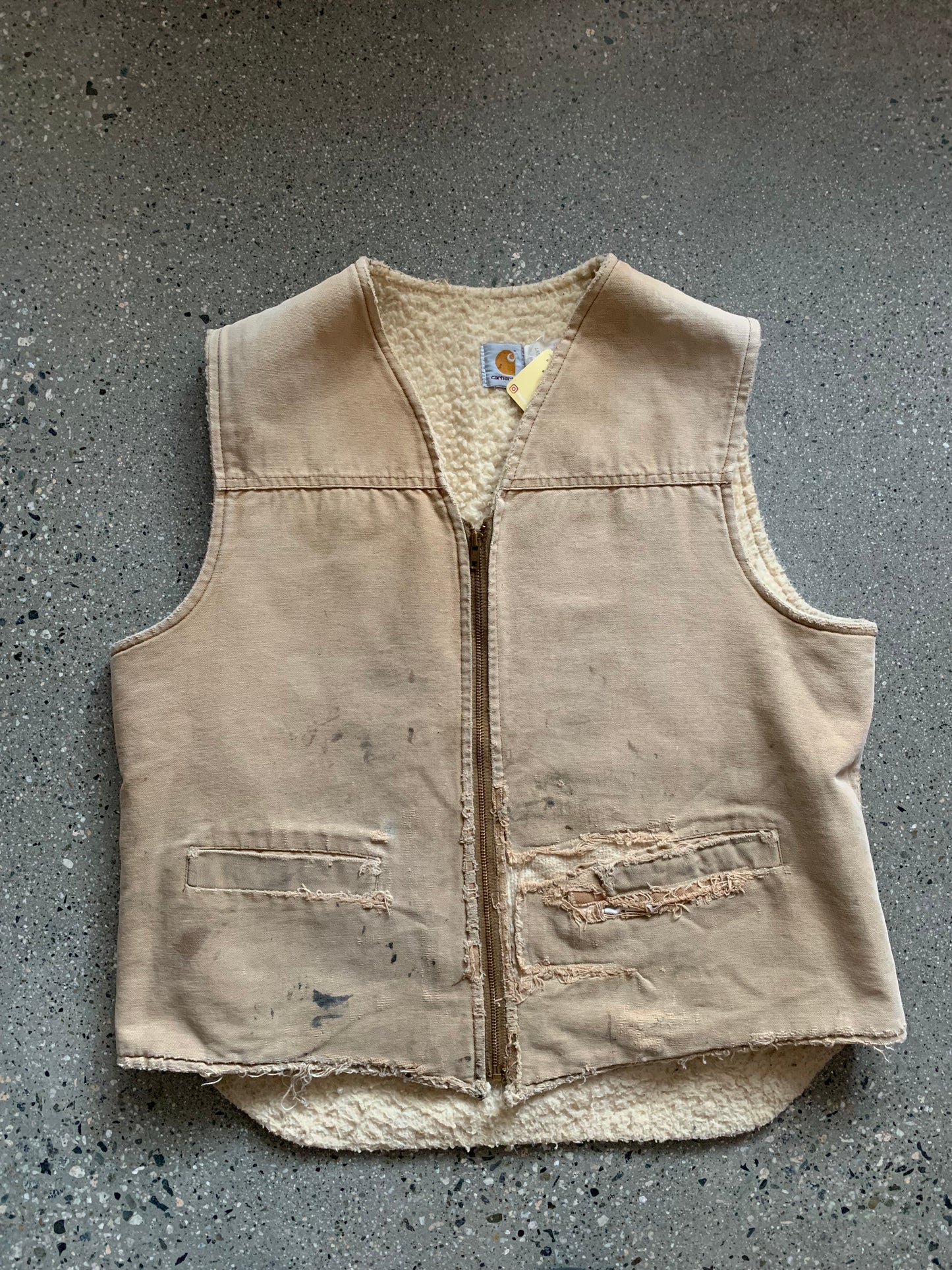 (XL/2X) 80’s Carhartt Distressed Worked In Vest