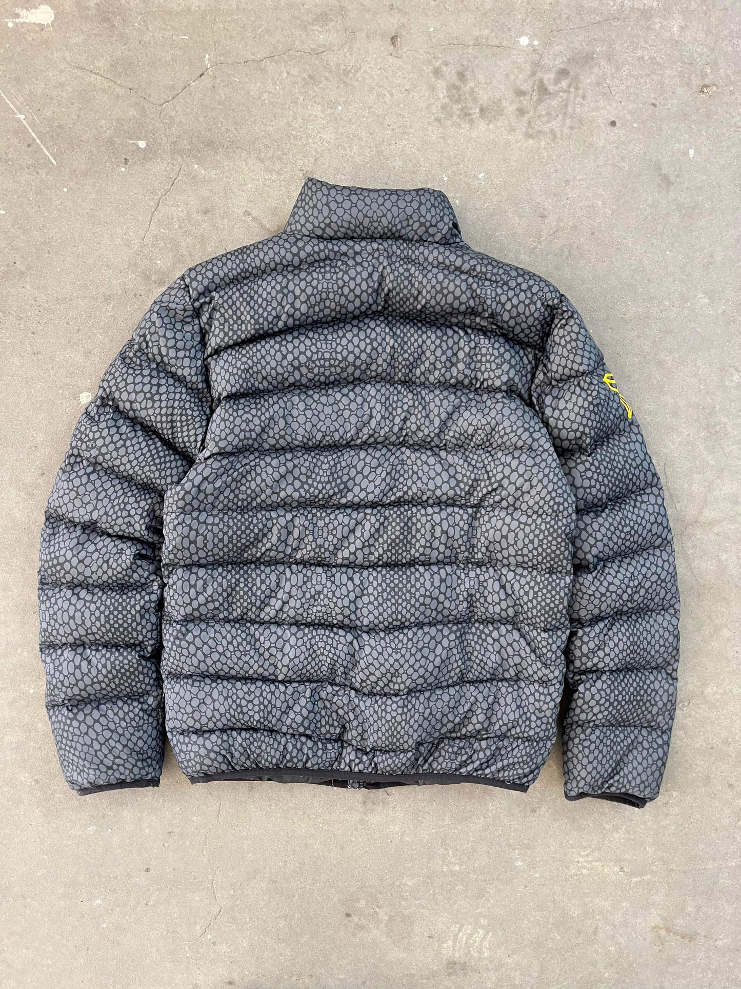 (L) Nike x Kobe Bryant Vino Snakeskin Puffer Jacket