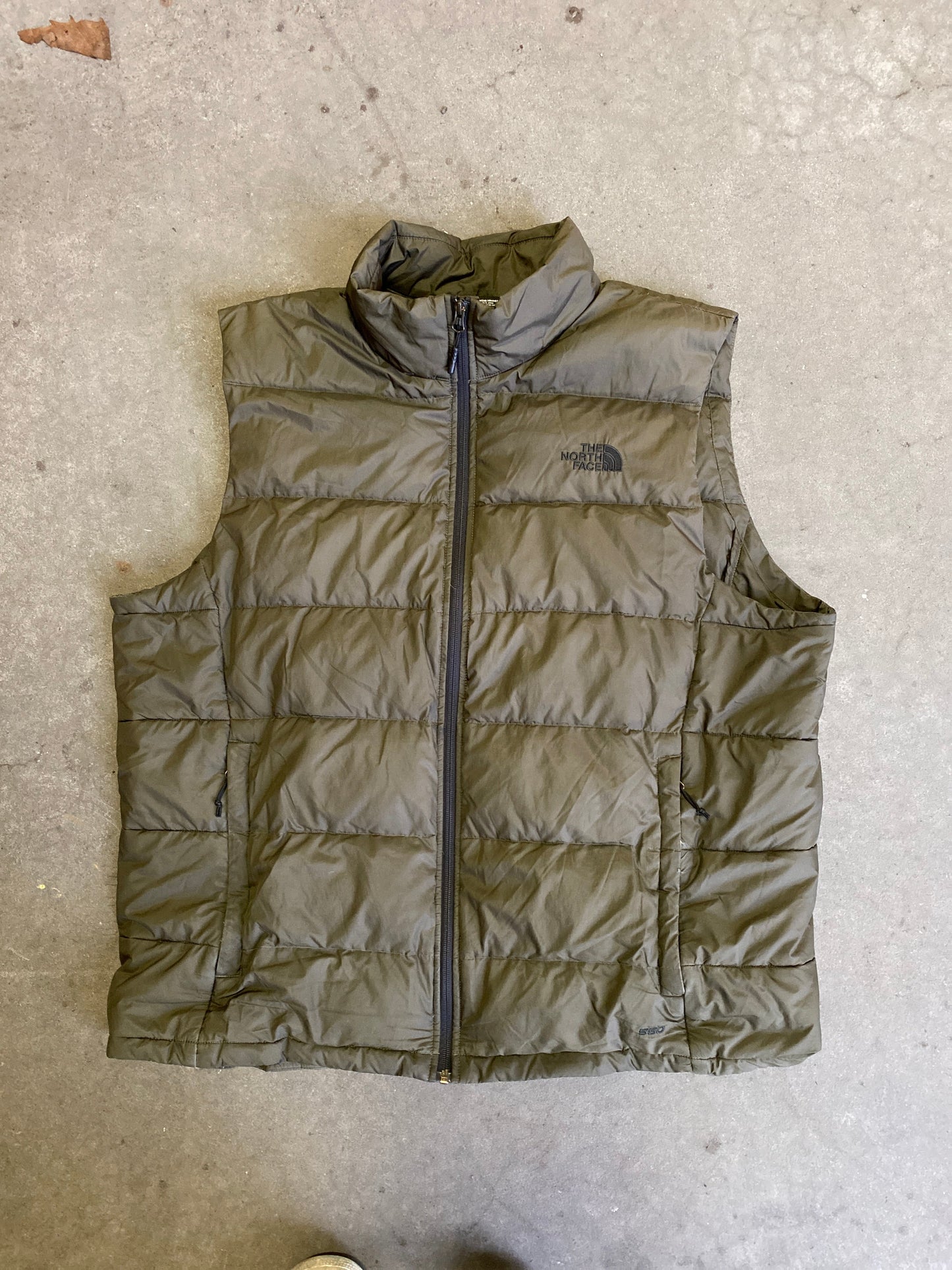 (2X) The North Face 550 Vest