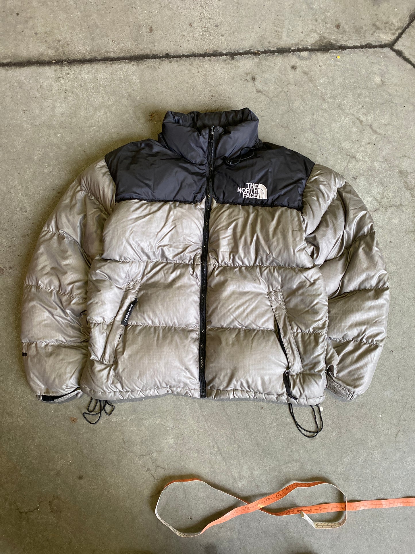 (M/L) The North Face 700 Puffer